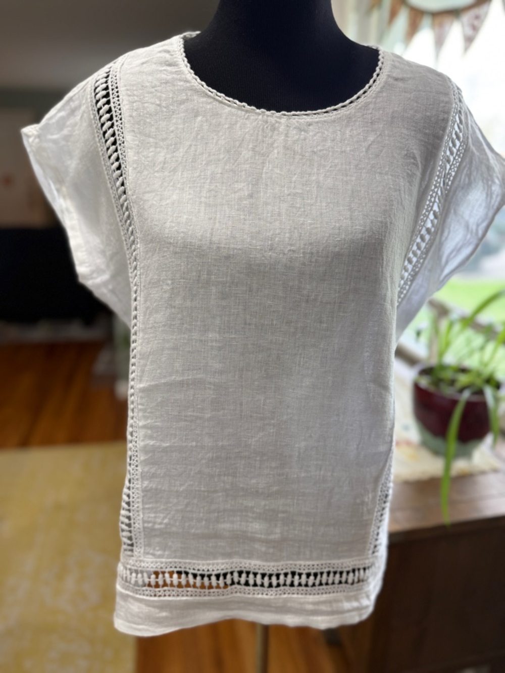 White Linen Crochet Trim Women's Top Alessia Pacini L made in Italy